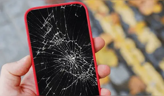 ¿Cómo recuperar los datos de un teléfono con la pantalla rota?