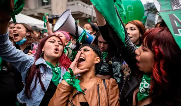 ¿Cuál fue el primer país de Latinoamérica que legalizó el aborto y cómo sucedió?