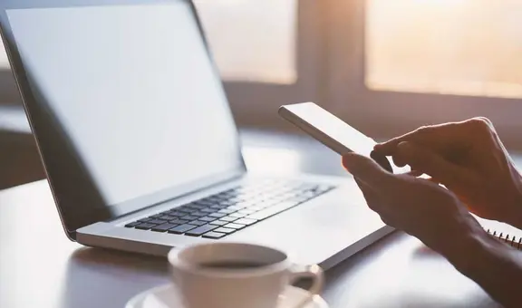 ¿Cómo compartir internet de mi celular a la laptop?