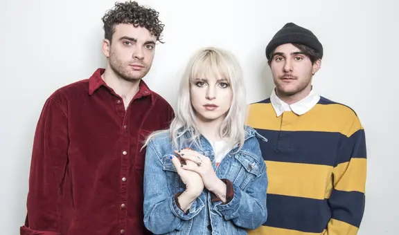 Paramore lanza advertencia tras agresión de fan a asistentes: “Si no puedes respetar, no vengas”