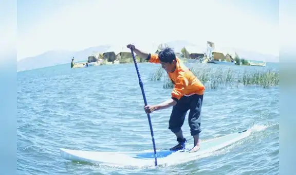Puno: remo parado en tabla, el nuevo deporte del Titicaca