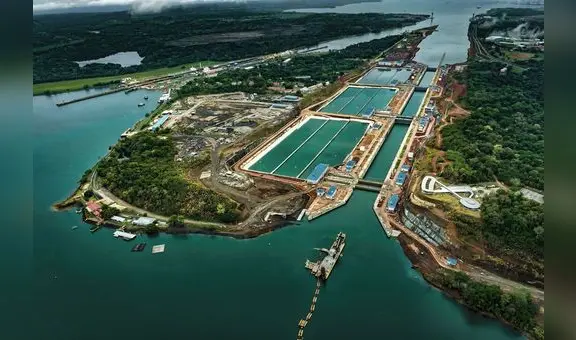 Exportaciones peruanas en riesgo ante bajo nivel de agua en el canal de Panamá