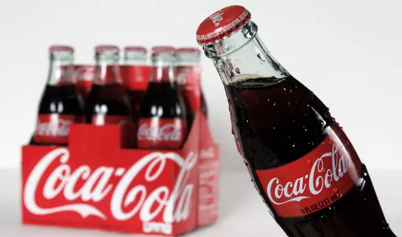 ¿La gaseosa sabe mejor en botella de vidrio que en una de plástico? Aquí la respuesta