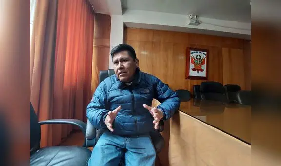 “Los símbolos patrios se deben respetar”: gobernador de Puno tras anuncio de no permitir izar la bandera