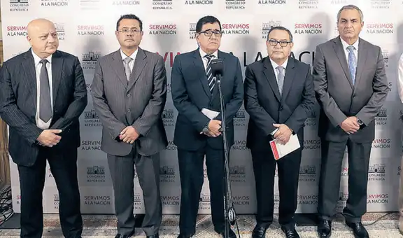 Congreso y Poder Ejecutivo: se aferran a quedarse en el poder hasta el 2024