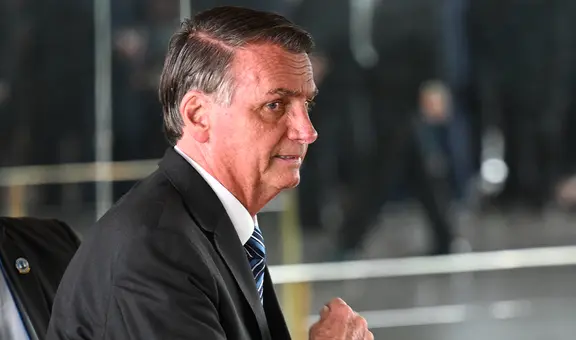 Jair Bolsonaro no tiene previsto regresar a Brasil, dice su hijo