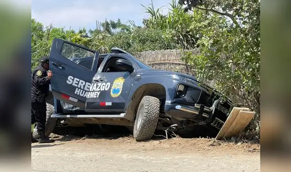 Áncash: patrullero evita atropellar a 2 perros y maniobra casi termina en tragedia