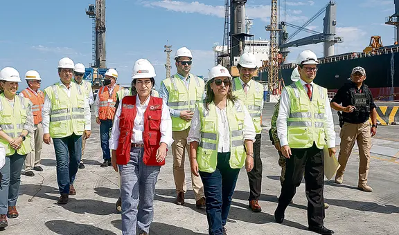 Dina Boluarte se aferra pese a que la crisis no cesa