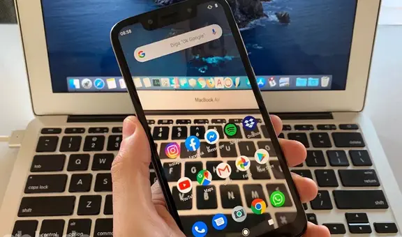 ¿Por qué no debes utilizar el truco que hace transparente la pantalla de tu teléfono?