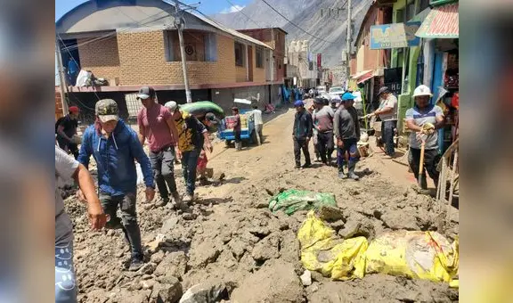 Mineros retornan a sus pueblos de origen tras perderlo todo en el huaico registrado en Arequipa