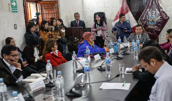 Consejo Regional Arequipa pide renuncia de Dina Boluarte