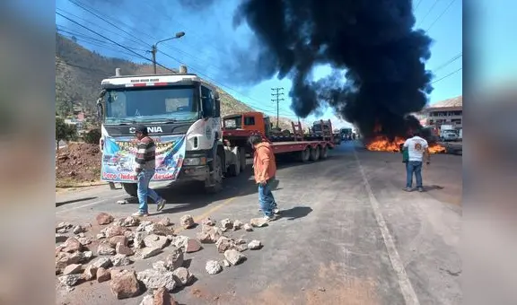 Gobernador de Cusco pide a manifestantes liberar carreteras