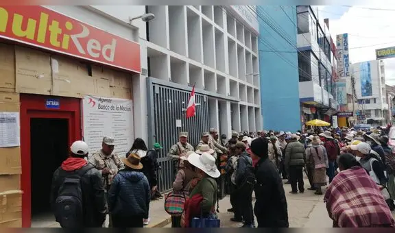 Puno: reportan desabastecimiento de dinero en el Banco de la Nación en Juliaca