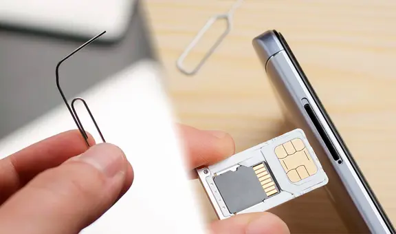 ¿Qué pasa si introduces un clip en el agujero de la parte lateral de tu teléfono? Te explicamos