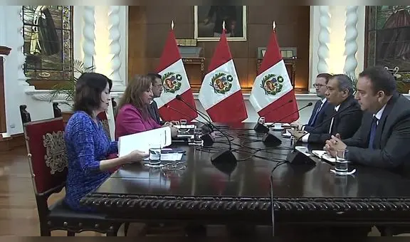 Dina Boluarte se reunió con César Acuña, Rafael López Aliaga y Mesías Guevara