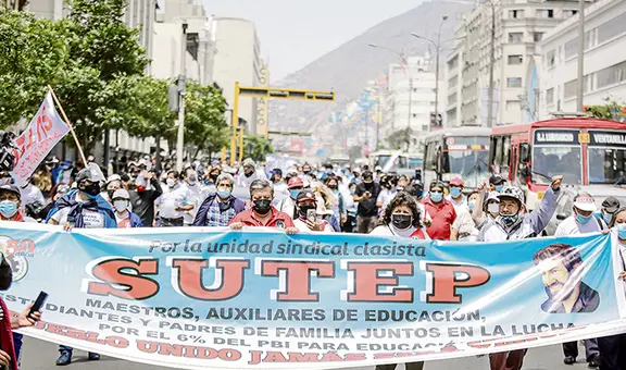 Casi 70.000 docentes reclaman por demora de bono de S/950