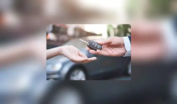 ¿Cómo puedo saber cuántos dueños tuvo un carro?