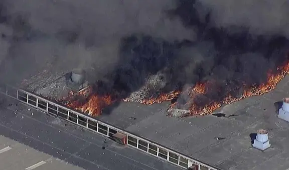 Fuerte explosión e incendio en fábrica metalúrgica en Ohio deja de momento 13 heridos