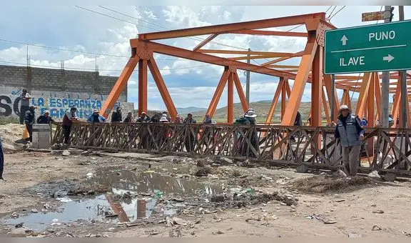Aimaras cerraron puente de Ilave con nueva infraestructura de fierro en rechazo al Ejército