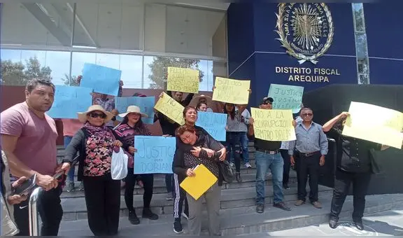 Familiares piden prisión para chofer que provocó choque con 2 fallecidos en Arequipa