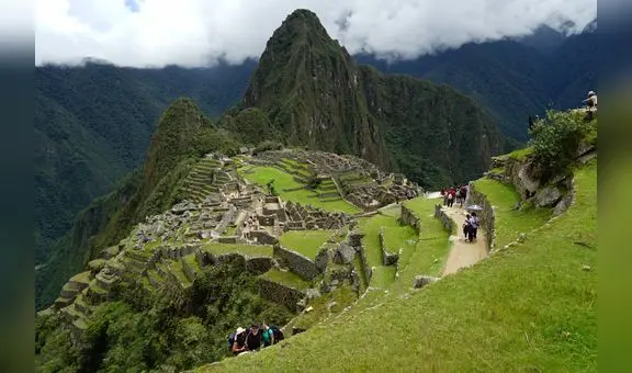 Machupicchu registra baja de visitas a ocho días de su reapertura