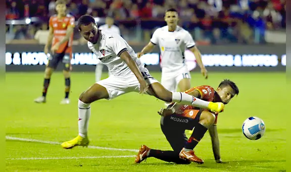 Deportivo Cuenca se hizo fuerte de local y venció 2-0 a LDU en su debut por la LigaPro