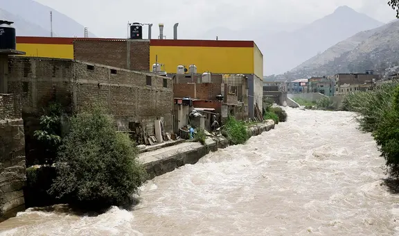 Lluvias amenazan activar quebradas de Chosica y desbordar el río Rímac