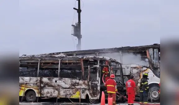 Lambayeque: 4 buses quedaron calcinados tras incendio cerca de grifo