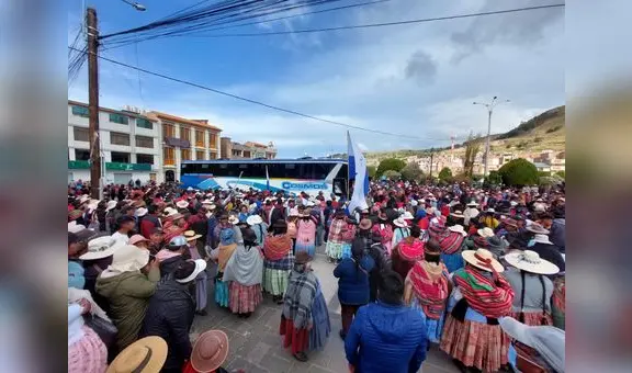 Aimaras y camioneros activan protestas sociales por renuncia de Dina Boluarte