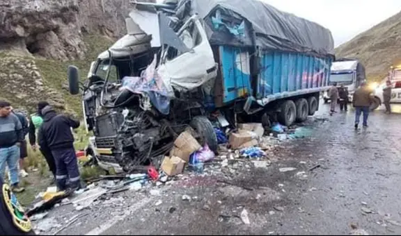 Choferes de bus y camión mueren en choque frontal en la Carretera Central