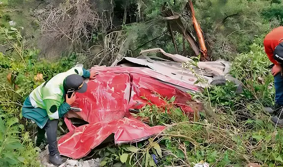 Cinco personas fallecen al caer auto a un abismo en Apurímac