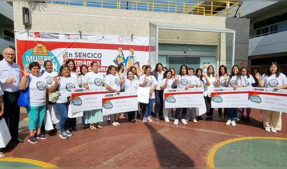 ¡Adiós estereotipos! Certifican a primer grupo de mujeres electricistas y albañiles en Perú