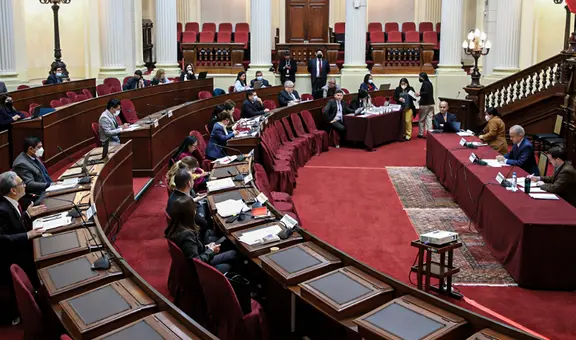 Comisión de Constitución retomó debate del proyecto de adelanto de elecciones