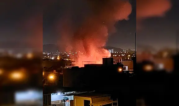 Comas: reportan incendio de grandes proporciones cerca al Banco de la Nación