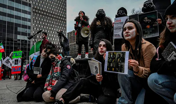 Conmoción por intoxicación de miles de niñas en colegios de Irán: arrestan a más de 100 personas