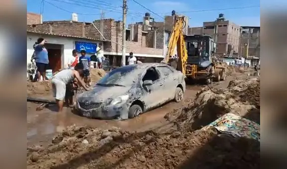 Trujillo: ¿cuánto pagó un ciudadano para retirar su auto enterrado por huaico?
