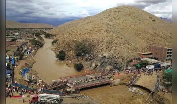 Habilitan pase peatonal a la altura del puente Sechín en Casma