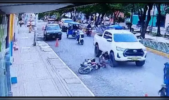 Ucayali: motociclista pierde control de su vehículo y su brazo quedó atrapado debajo de camioneta
