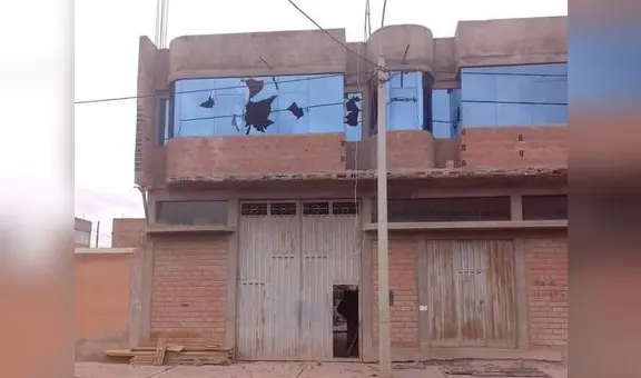 Casa de los dueños de un perro que mordió a 2 personas terminó apedreada en Juliaca