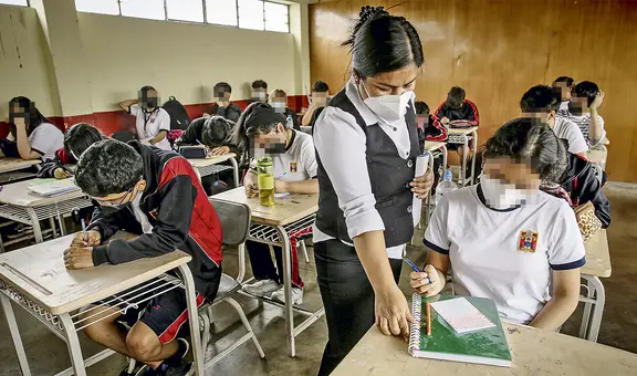 Gobierno oficializa aumento a 405.000 docentes de colegios públicos