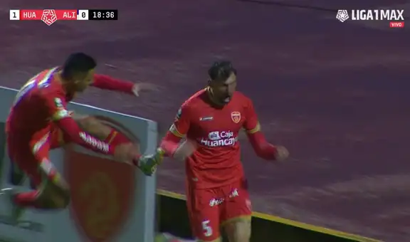 ¡Emoción huancaína! Rodrigo Colombo aprovechó un rebote en el área y marcó el 1-0 ante Alianza