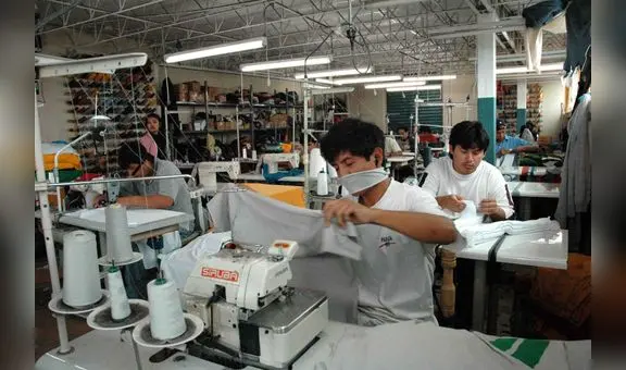 Gobierno pedirá al Indecopi iniciar nueva investigación sobre invasión de prendas chinas