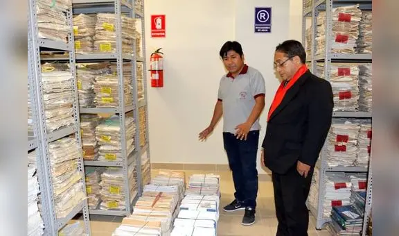 Presidente de la Corte de Sullana realiza verificación de eliminación de archivos judiciales antiguos