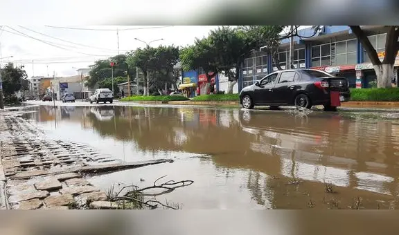 Calles de Chiclayo destruidas tras el  colapso del alcantarillado