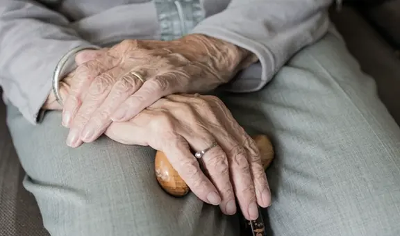 Adulta mayor fallece luego de pasar más de 20 días sin que sus cuidadores la alimenten