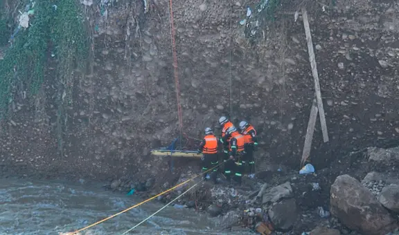 Hallan cuerpo de mujer que cayó junto a su hijo al río Rímac tras colapso de su vivienda