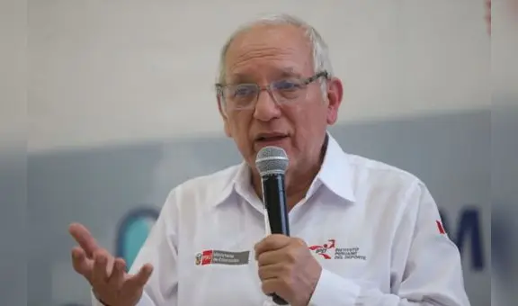 Congreso aprobó 2 mociones de interpelación contra ministro Óscar Becerra por ofensas a mujeres aimaras