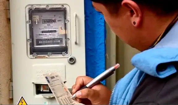 ¿Cómo afecta a mi recibo de luz tener mi medidor dentro de casa?