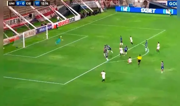 Emanuel Herrera marcó un golazo para Universitario tras 'tiki-taka' y jugadón de Piero Quispe