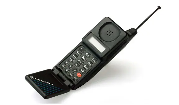 ¿Qué pasó con los teléfonos con antena extensible que eran muy populares en los 90?